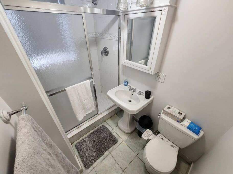 Spacious 3 Bedroom Apartment Mins To Nyc! 联城 外观 照片